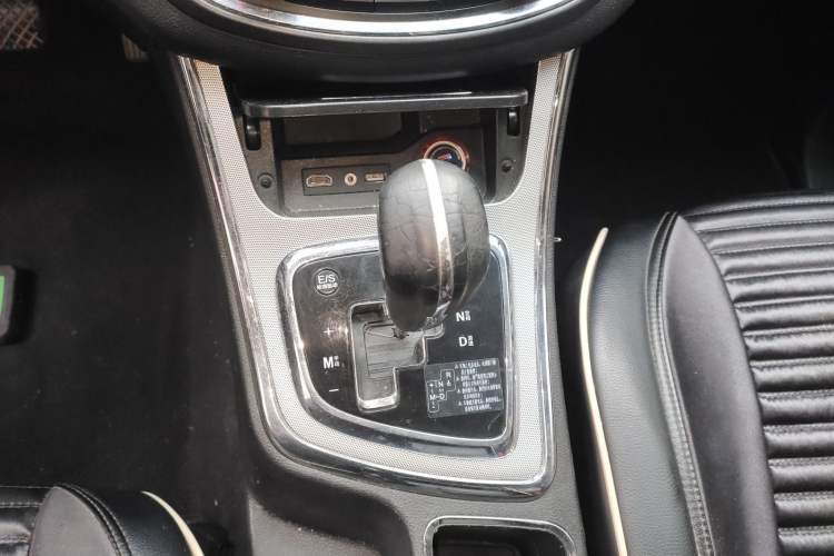 Used Baojun 560 2016 1.8L iAMT Luxury Model