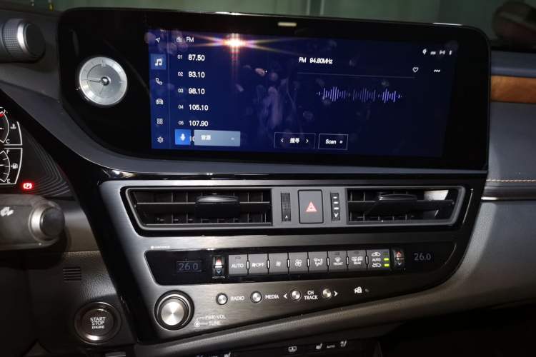 Used Lexus ES 2024 200 Premium Edition Audio And AC Panel