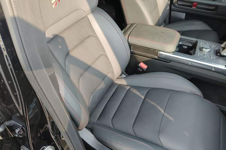 Used JETOUR Shanhai Traveler C-DM 2025 C-DM 206KM All-Wheel-Drive Wilderness Edition
