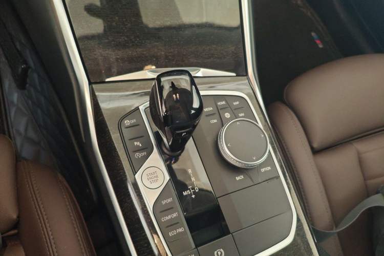 Used BMW 3 Series 2021 Second Facelift 325Li M Sport Package Gear Lever