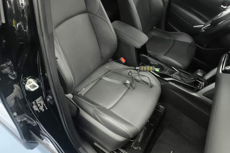 Used Toyota FRONTLANDER 2023 2.0L Smart Electric Hybrid Dual-Engine Deluxe Version