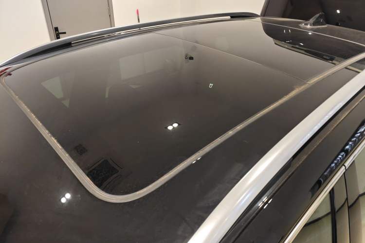 Used Volkswagen Tayron 2025 Tiguan L 380TSI 4Motion Luxury Easy Package
