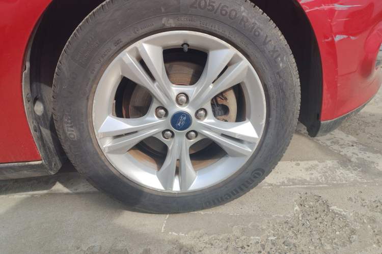 Used Ford Focus 2012 Hatchback 1.6L Manual Fashion Edition
