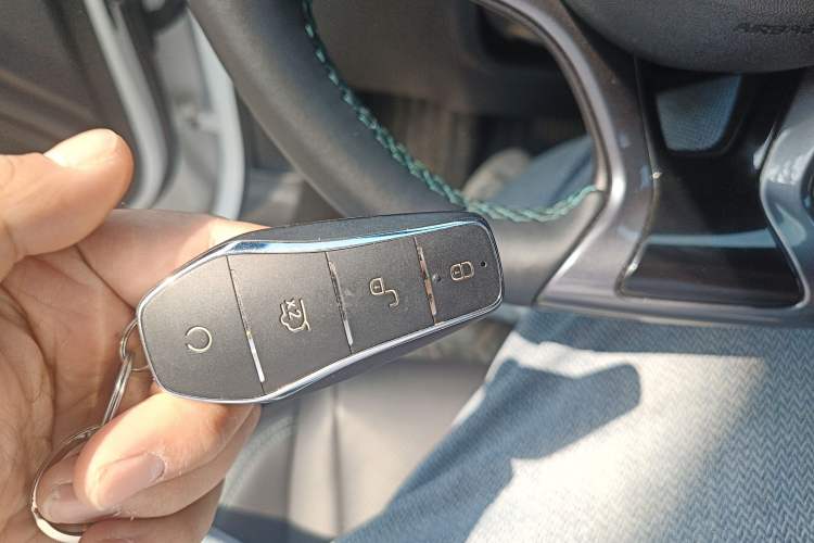 Used BYD Seal 06 New Energy 2025 DM-i Smart Drive 80KM Luxury Model Vehicle Key