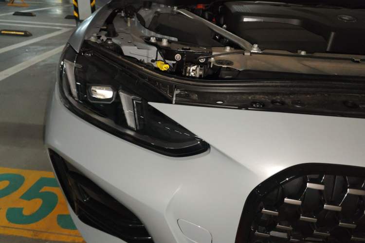 Used BMW 4 Series 2024 430i Convertible M Sport Night Edition Package Right Front Headlight