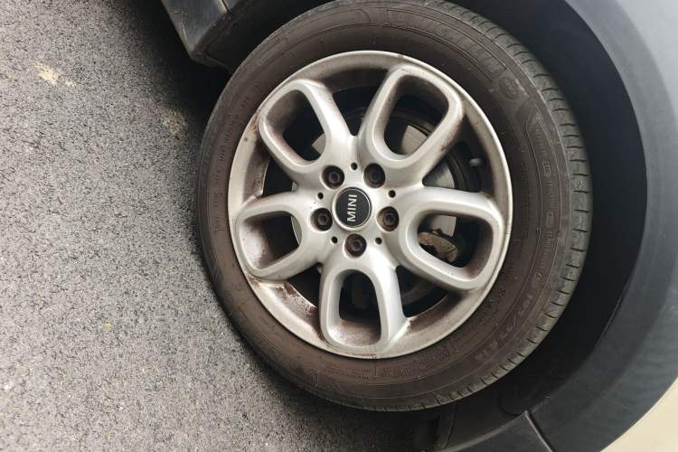 Used MINI 2014 1.2T ONE+ Right Front Wheel Hub