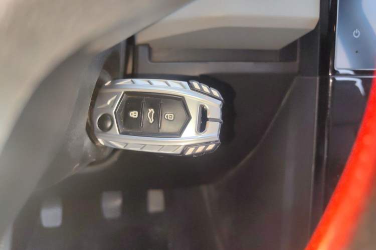 Used Wuling Zhengcheng 2021 1.5T Manual Luxury Commercial Vehicle Vehicle Key