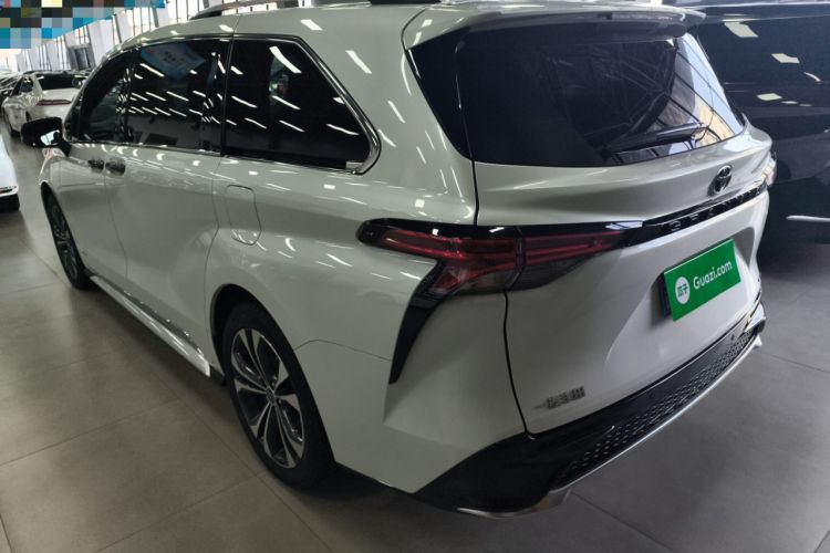 Used Toyota Granvia 2024 2.5L Hybrid Prestige PLUS Edition
