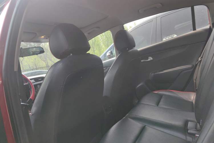 Used Kia KX Cross 2017 1.4L AT GLS
