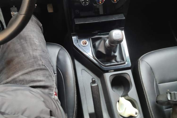 Used Wuling Hongguang PLUS 2020 1.5L Manual Comfort 7-Seater
