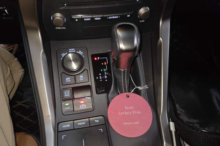 Used Lexus NX 2018 300h All-Wheel-Drive FENGZHI Edition China V Emission Standard
