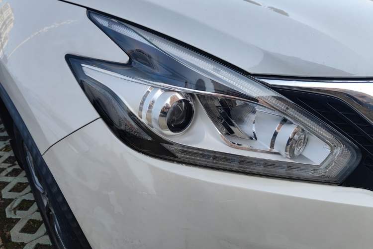 Used Nissan Murano 2019 2.5L XL Two-Wheel Drive SmartConnect Luxury Edition China V Standard Right Front Headlight