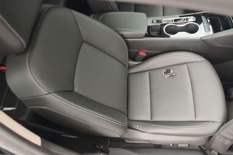 Used Buick Regal 2024 Revised 25T Ultra-Comfort Edition Right Front Seat