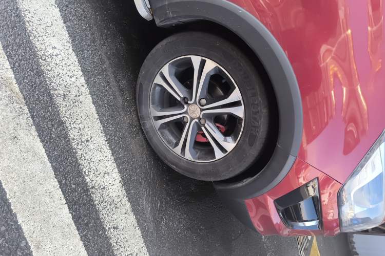 Used BAIC Senova X25 2015 1.5L Automatic Elite Model Right Front Wheel Hub