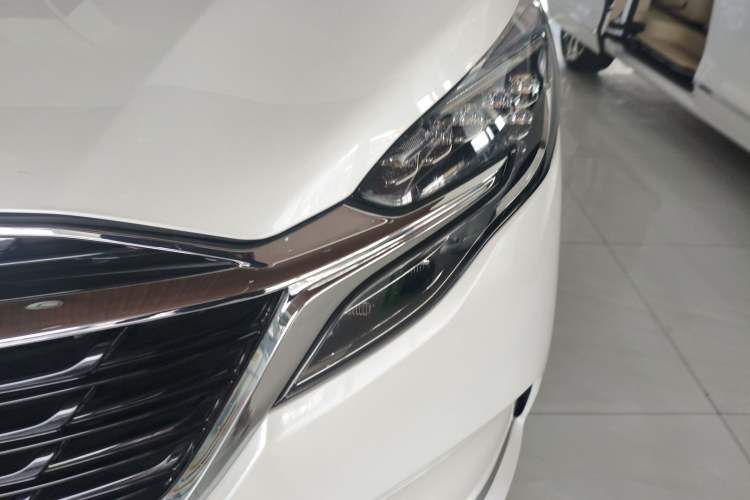 Used Buick GL8 2021 ES Landtrek 653T Luxury Model
