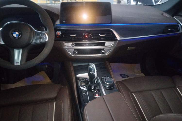 Used BMW 5 Series 2023 530Li Luxury Edition M Sport Package