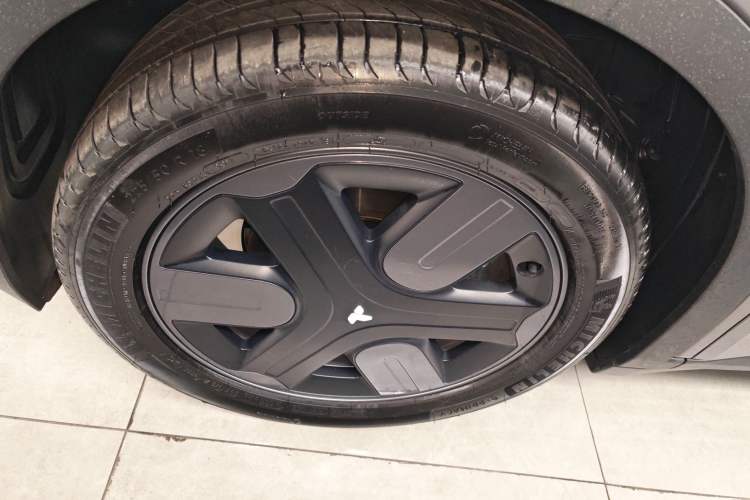 Used firefly firefly 2025 Illuminated Edition
