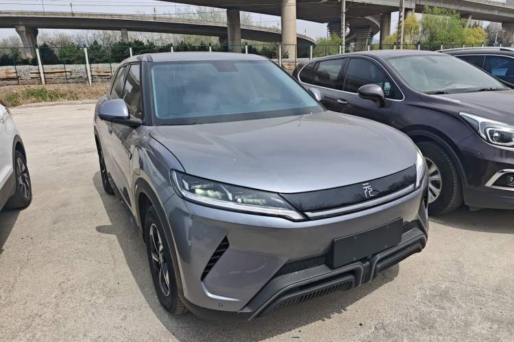 Used BYD Yuan UP 2024 401KM Leading Edition Front Right 45 Deg