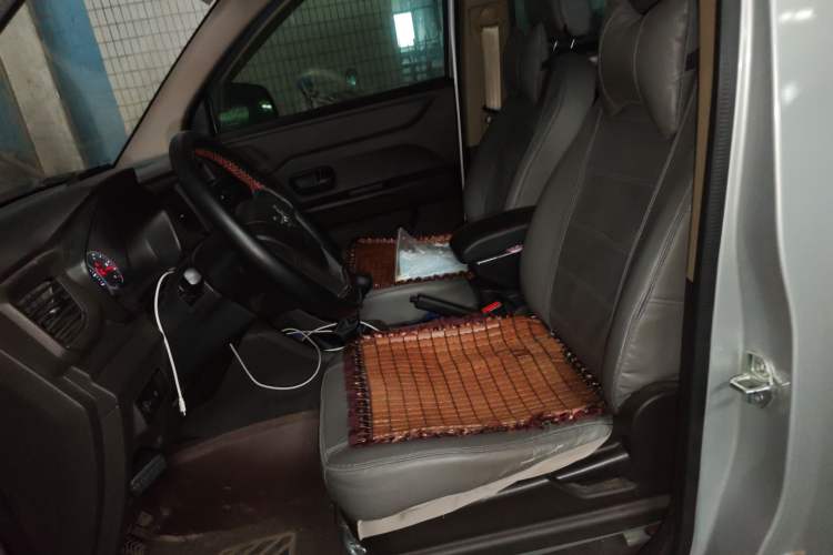 Used Wuling Hongguang V 2019 1.5L Enjoyment Version China VI LAR
