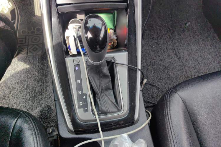 Used Hyundai Elantra (5th Generation / Langdong) 2015 1.6L Automatic Leading Model Gear Lever