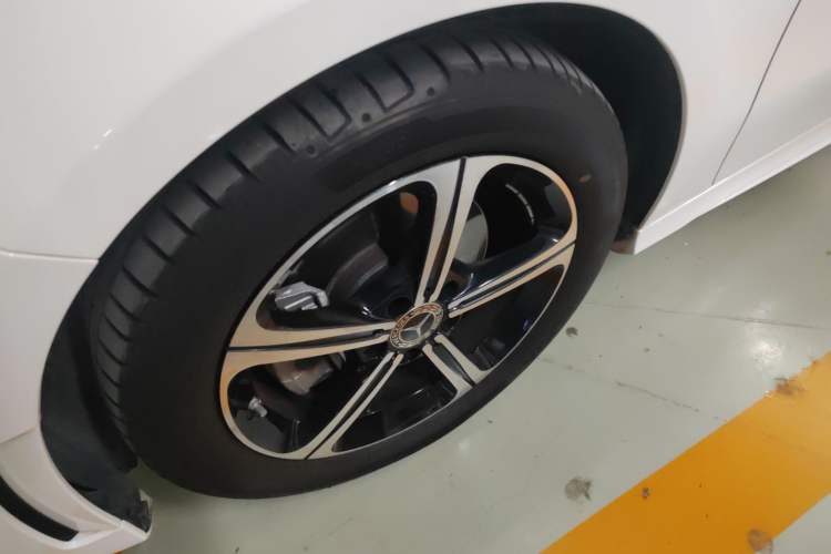 Used Mercedes-Benz A-Class 2022 Revised Version A 200 L Sport Sedan Fashionable Style
