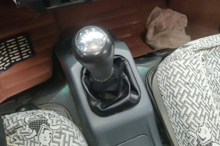 Used Jinbei Hiace X30 2013 1.3L Standard Version Gear Lever