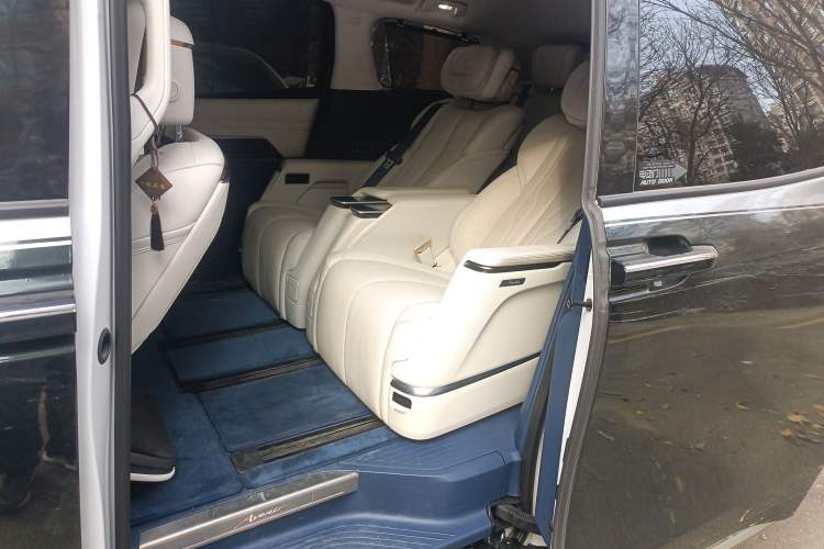 Used Buick Century 2023 2.0T Seven-Seater Yinshi Edition
