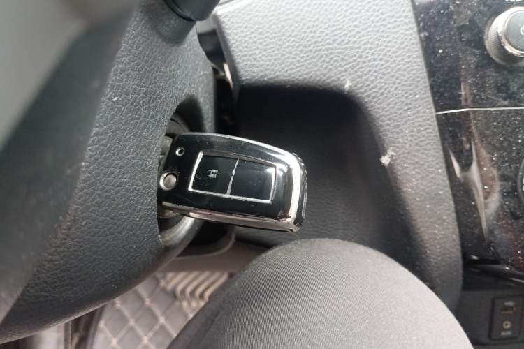 Used Nissan Qashqai 2017 2.0L CVT Elite Edition China V Standard Vehicle Key