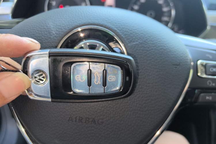 Used Volkswagen Phideon 2018 Revised Version 380TSI Two-Wheel Drive Business Edition
