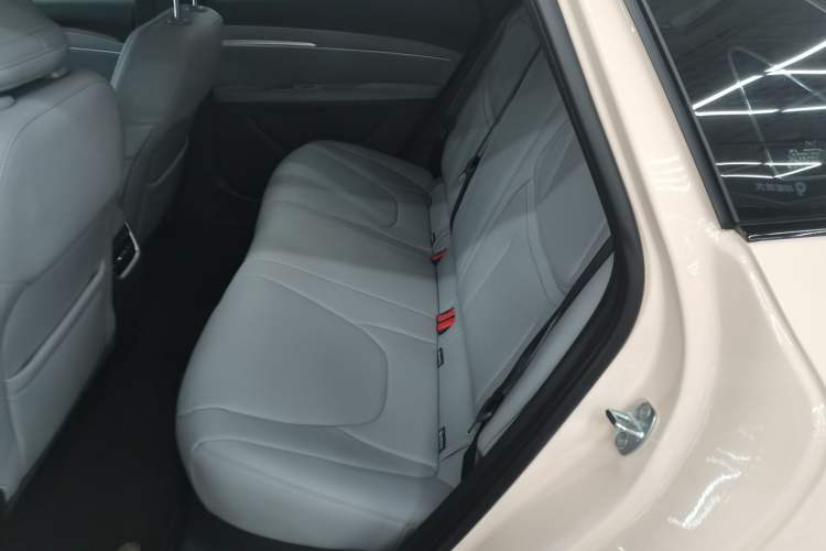 Used XPeng MONA M03 2024 620 with Ultra-Long Range Left Rear Seat