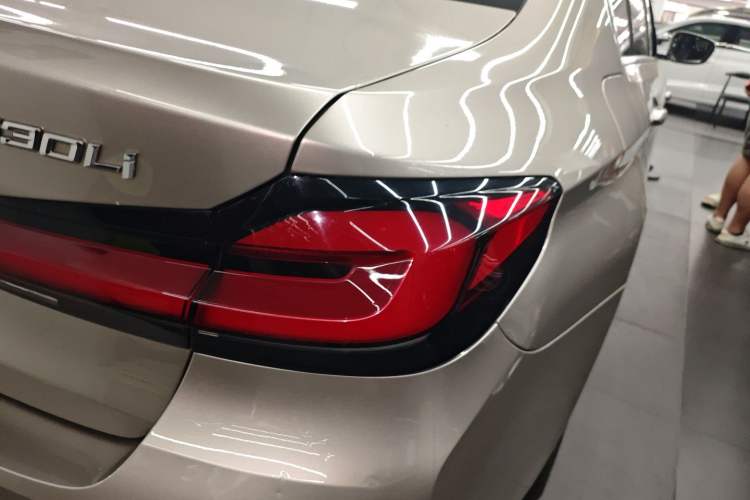 Used BMW 5 Series 2022 Updated 530Li Leading Edition Luxury Package Exterior 3