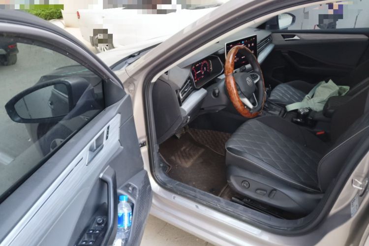 Used Volkswagen Sagitar 2024 300TSI DSG Excellence Edition Driver Seat