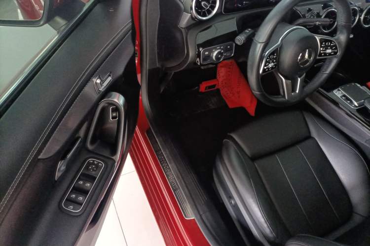 Used Mercedes-Benz A-Class 2019 A 200 L Driver Seat