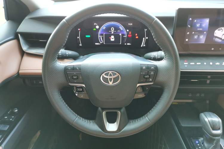 Used Toyota Camry 2024 Dual-Motor 2.0 HGVP Luxury Edition