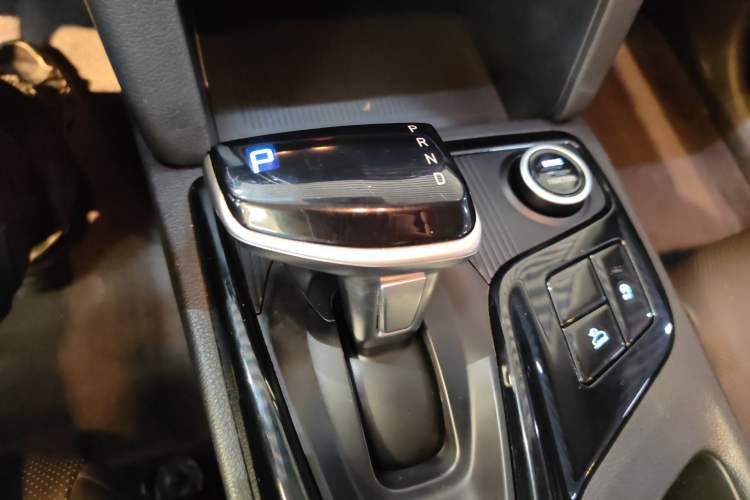 Used Hyundai ix35 2021 2.0L Automatic 2WD GLS Leading Edition Gear Lever