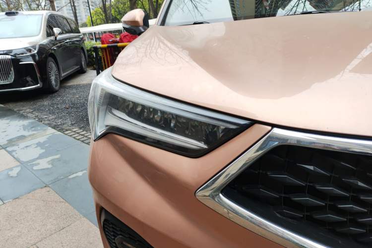 Used Acura CDX 2016 1.5T Two-Wheel Drive Deluxe Edition Right Front Headlight