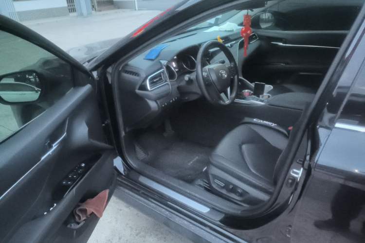 Used Toyota Camry 2019 2.0G Luxury Edition China VI Standard Driver Seat