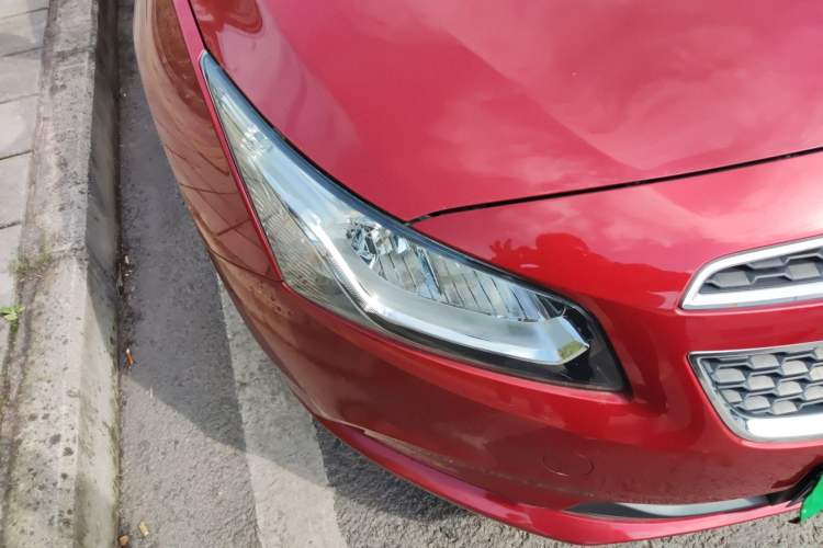 Used Chevrolet Cruze 2015 1.5L Classic SE MT Right Front Headlight