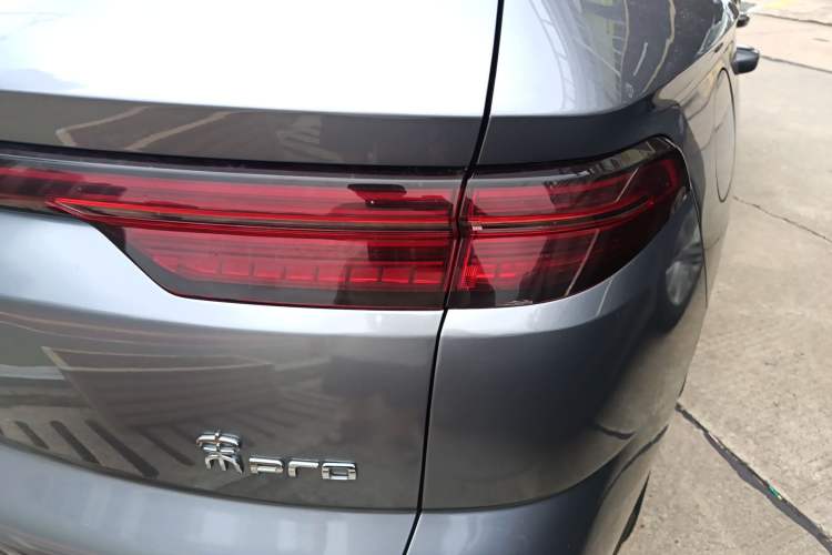 Used BYD Song Pro New Energy 2023 Champion Edition DM-i 110KM Beyond Model
