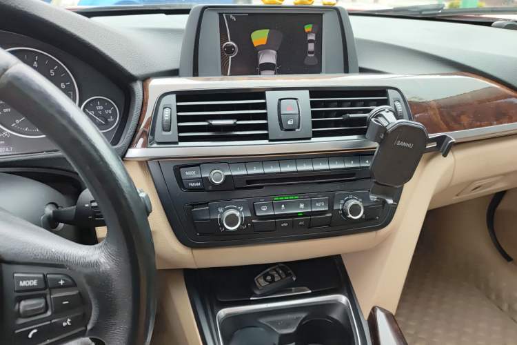 Used BMW 3 Series 2013 320Li Fashion Model
