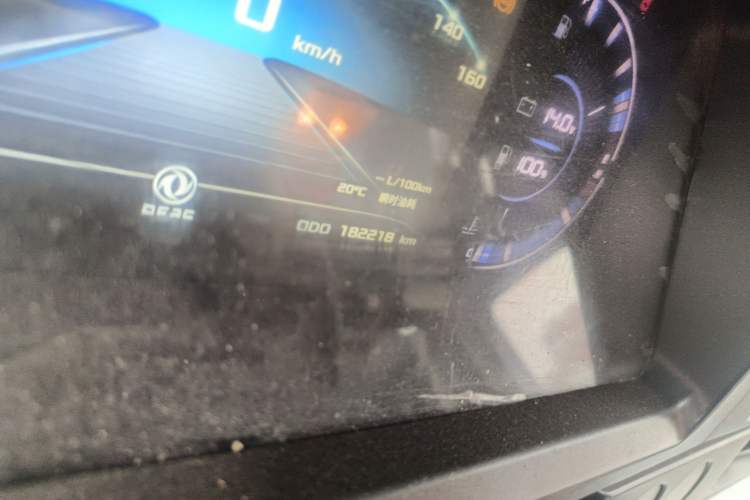 Used Dongfeng Yufeng 2023 V9+ 2.3T Manual Rear-Drive Dual Rear Tires Long Wheelbase High-Roof 3-Seater Cargo Van Odometer Close Up