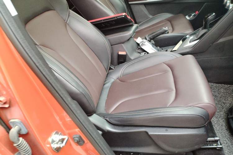 Used Changan CS15 2019 1.5L Automatic Flagship Version China VI Standard
