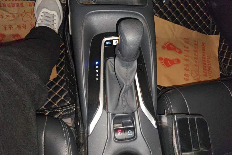 Used Toyota Corolla 2021 Dual-Motor 1.8L E-CVT Elite Edition