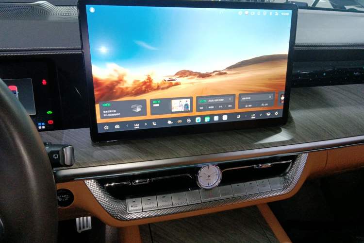 Used Tank 500 New Energy 2023 Hi4-T
