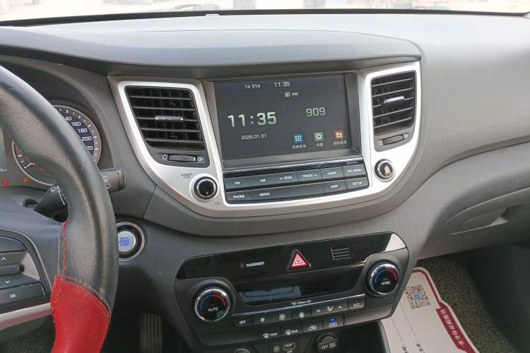 Used Hyundai Tucson 2018 1.6T Dual-Clutch Two-Wheel Drive 15th Anniversary Special Edition