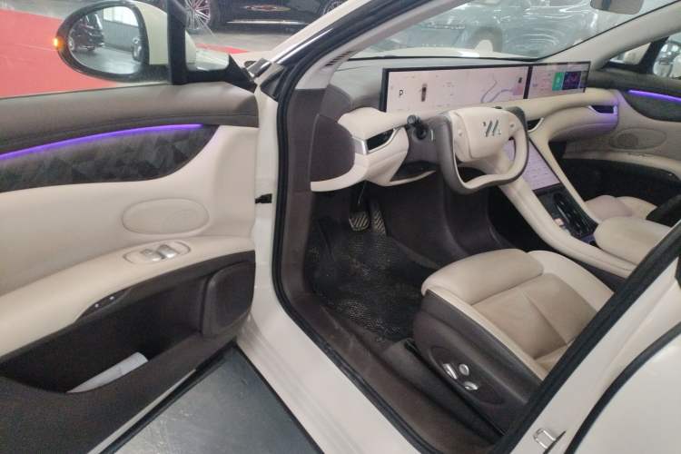 Used IM LS6 2023 Max Standard Edition