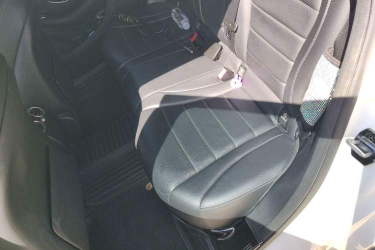 Used Mercedes-Benz GLC 2019 GLC 260 L 4MATIC Luxury Model Left Rear Seat