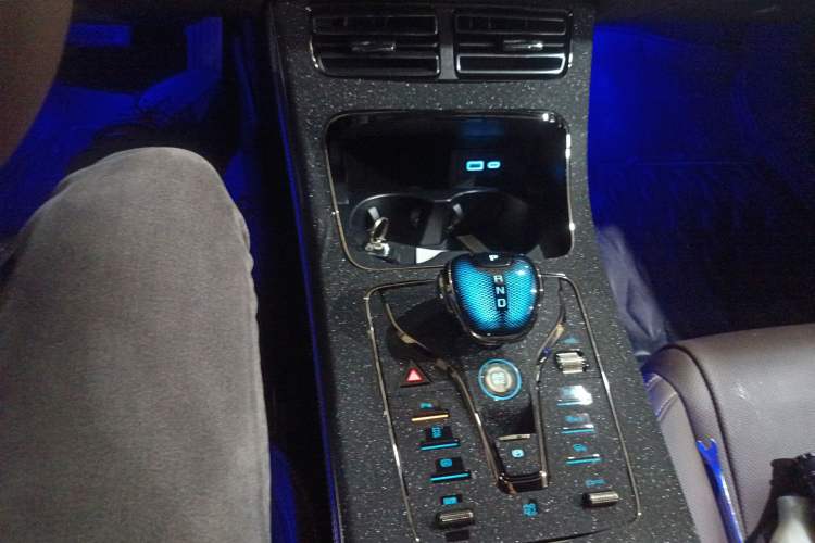 Used BYD Han 2023 EV Champion Edition 605KM Front-Drive Premium Model Gear Lever