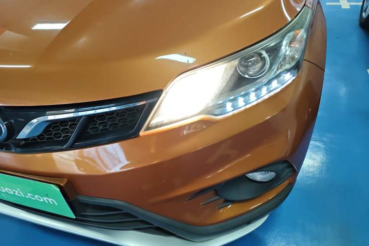 Used Soueast DX3 2016 1.5T CVT Flagship Model Left Front Headlight