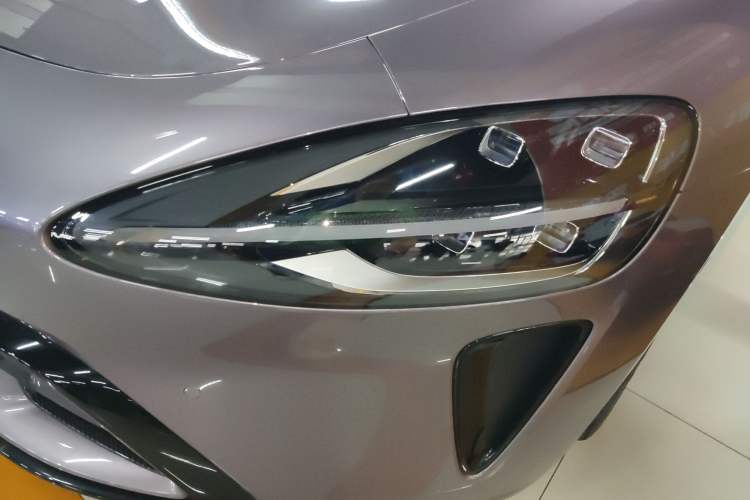 Used Xiaomi Auto SU7 2024 Four-Wheel Drive Ultra-Long Range Advanced Intelligent Driving Max Edition